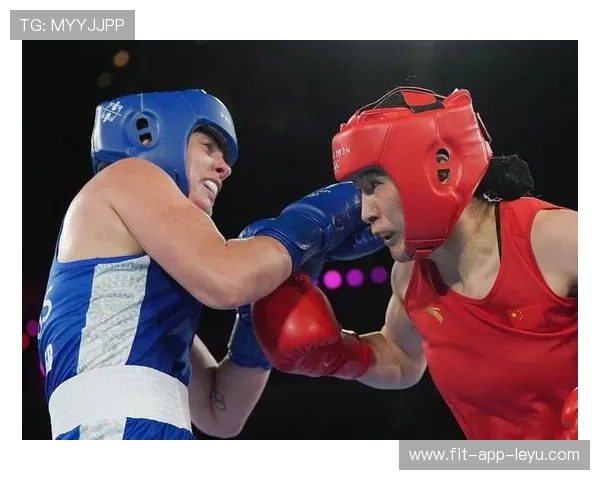 拳击比赛中出现罕见绷带意外引讨论